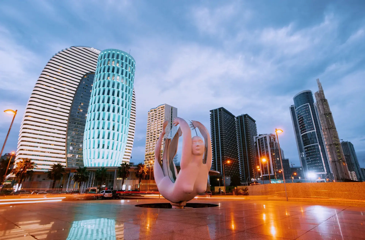 Апарт-отель на берегу моря, Porta Batumi Tower