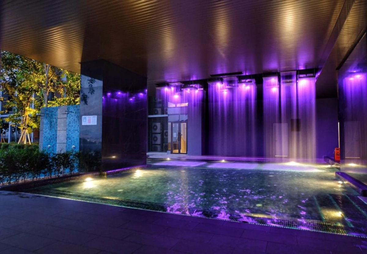 Апарт-отель Expressionz suites by iHost Global