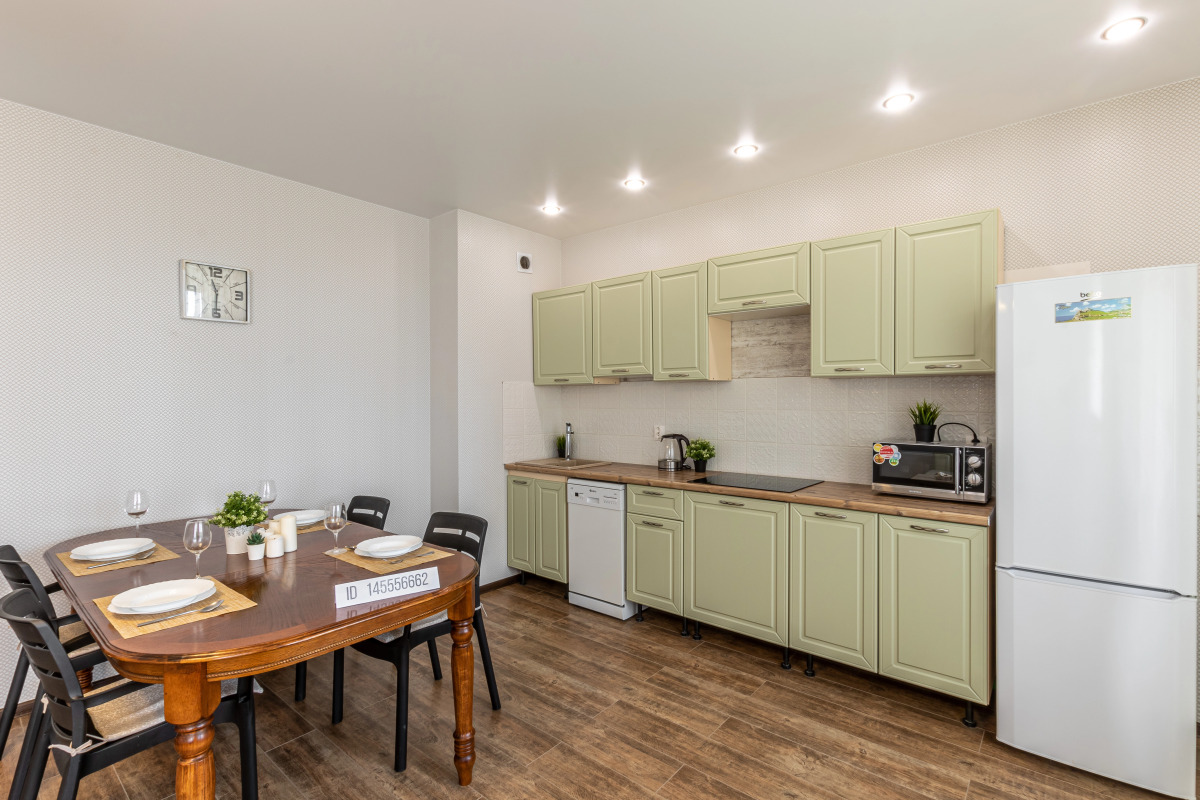 Квартира евро трешка у парка Галицкого Апарт-Отелика на Героя Сарабеева