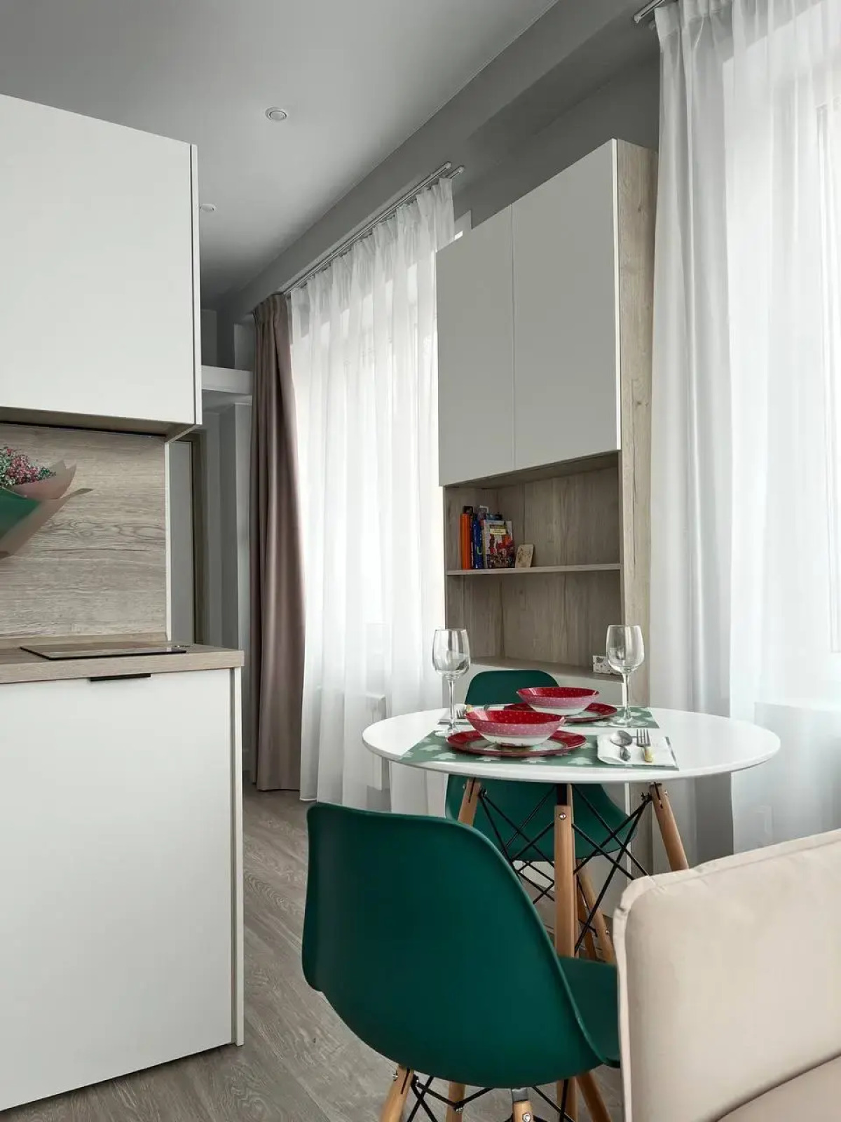 Апартаменты с Видом на Исторический Электрозавод