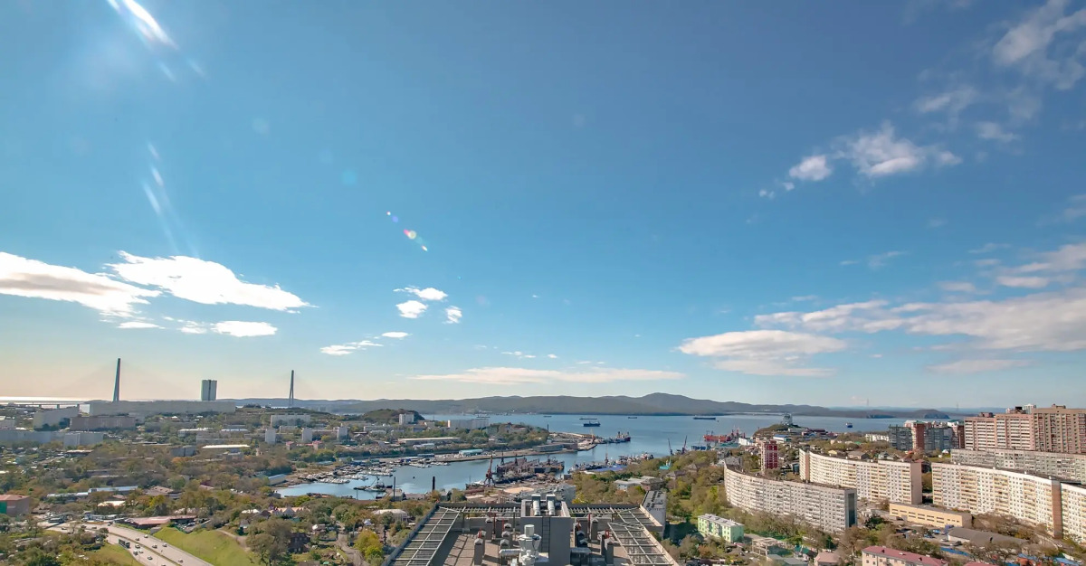 Апартаменты на высоком этаже, рядом с театром и мостом, недалеко от центра. Фастовская 29.