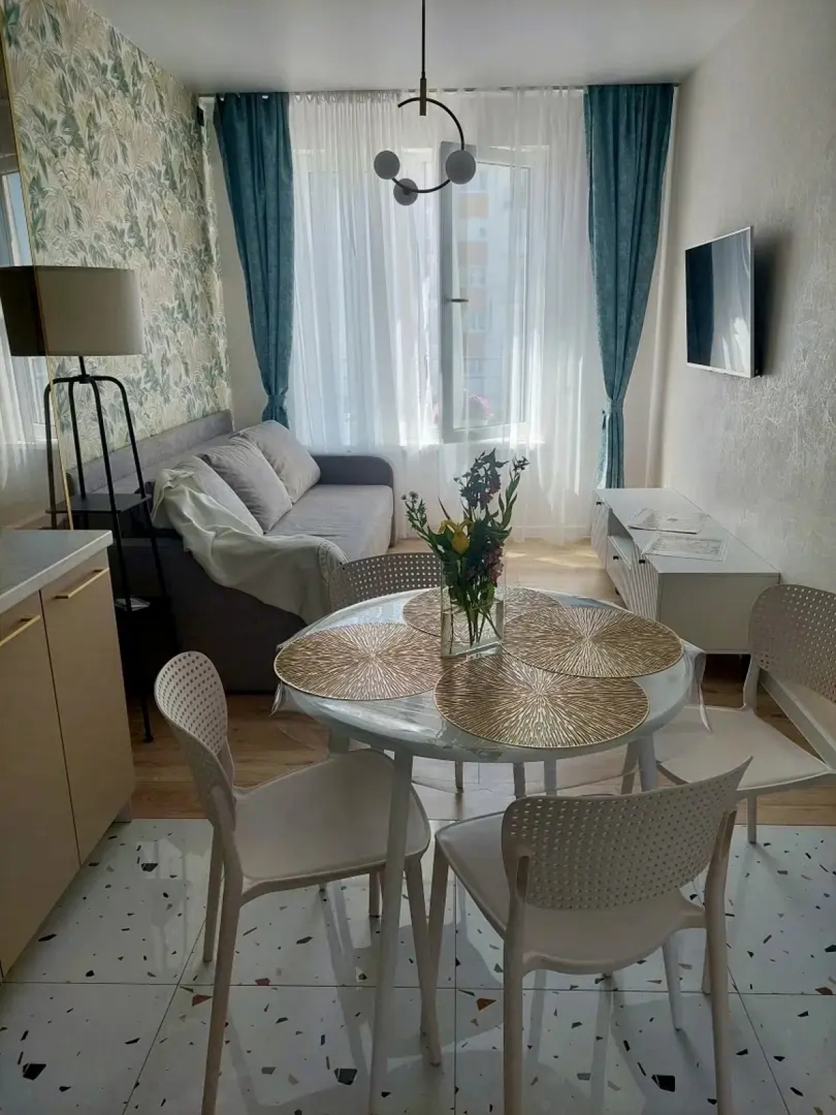 Квартира на берегу моря с дизайнерским ремонтом