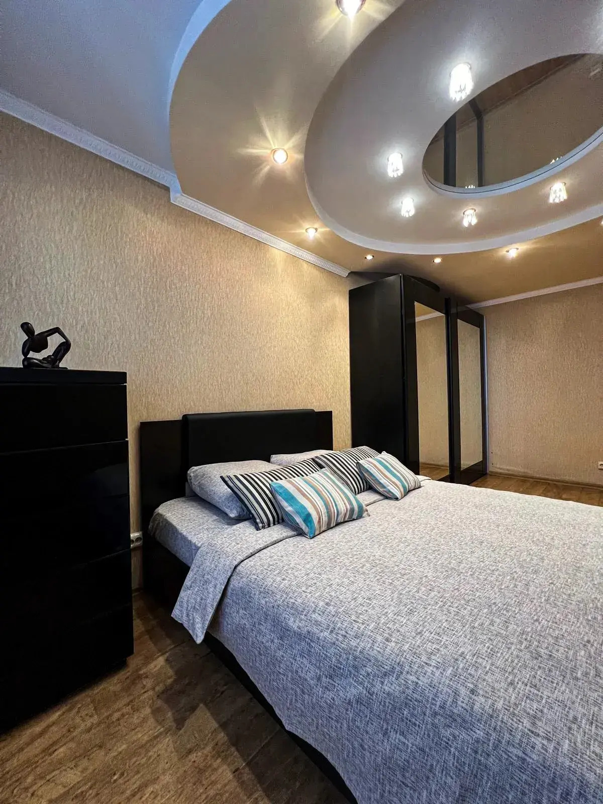 Квартира В Золотом Квадрате