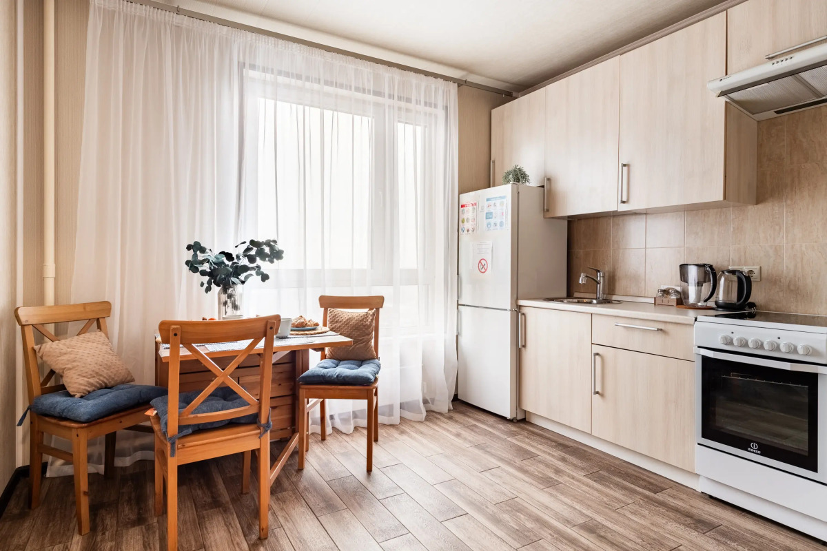 Квартира Просторная Natali на Метро Аннино