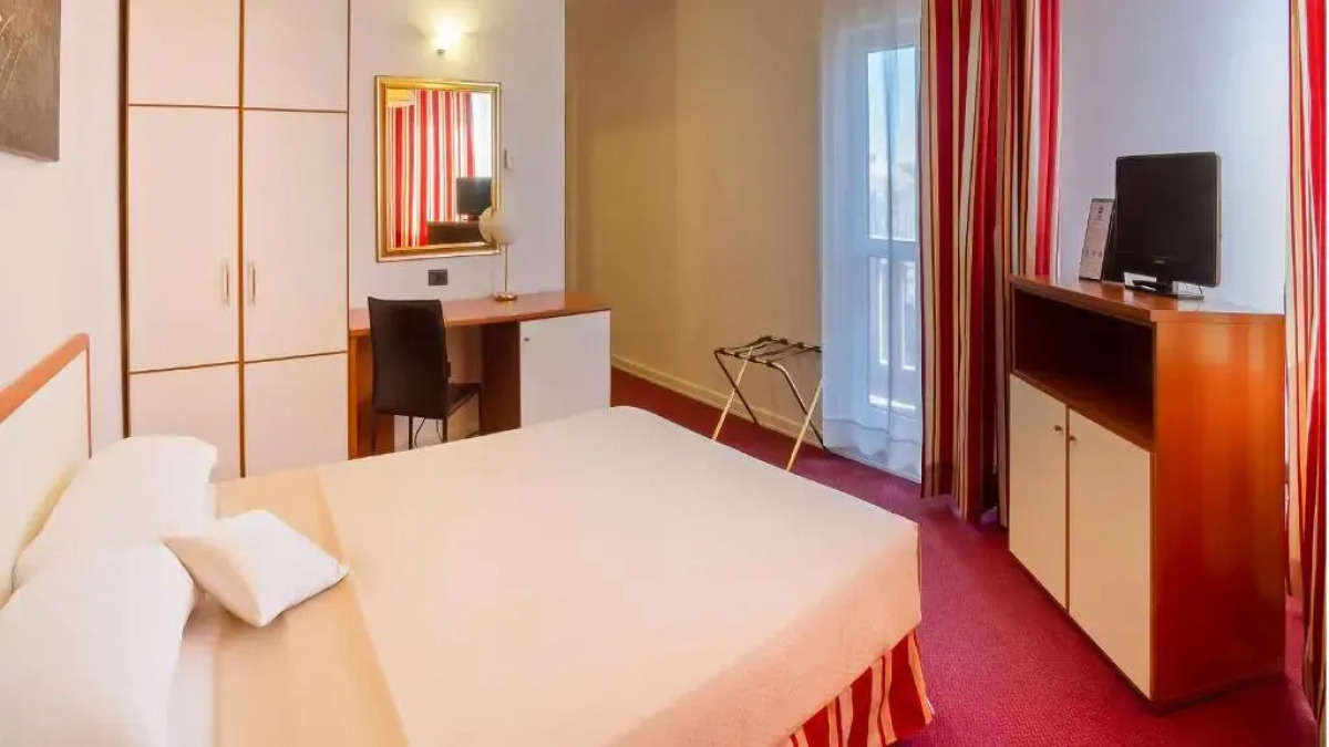 Отель Best Western Plus Congress Hotel