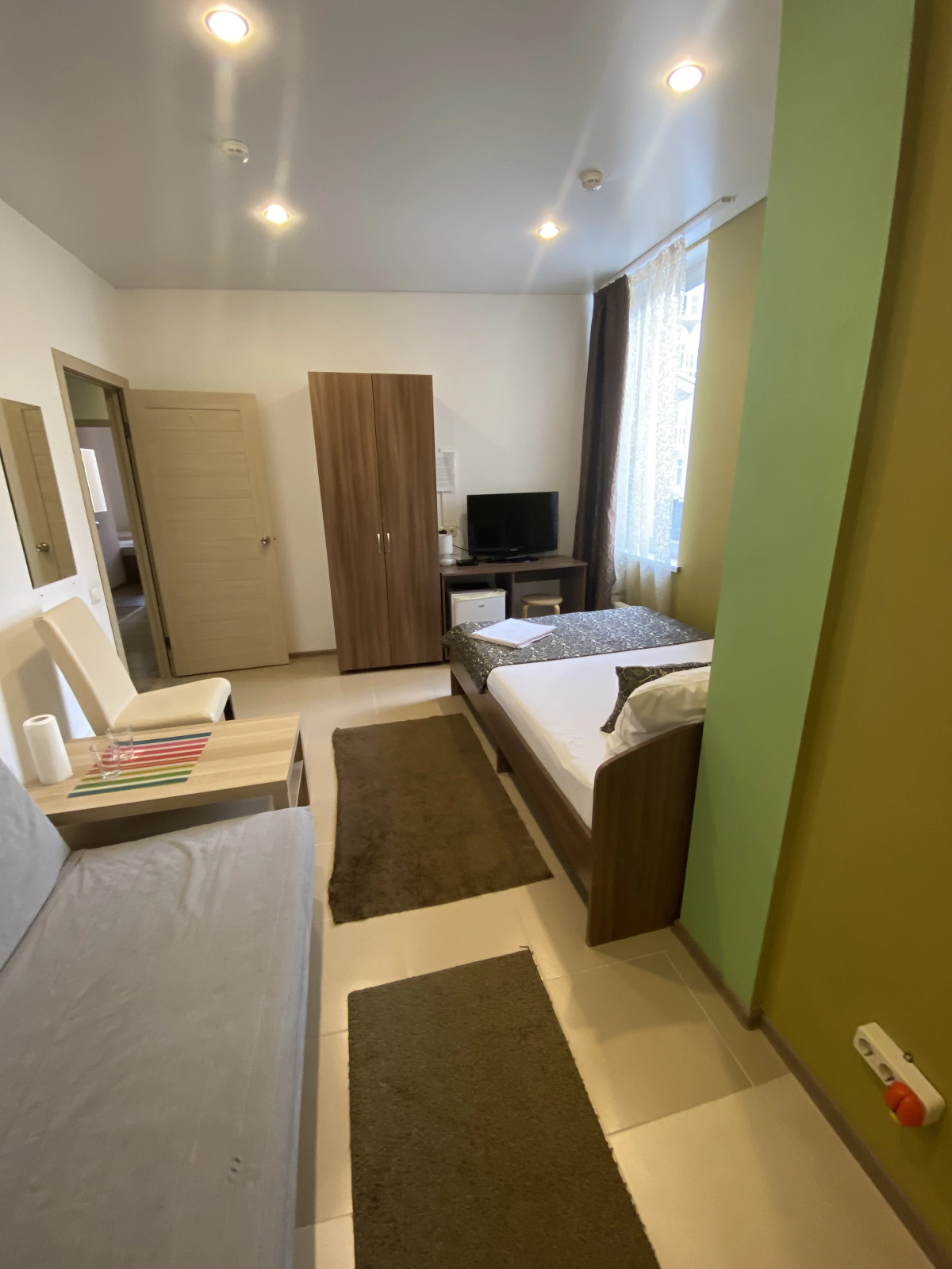 Отель White House