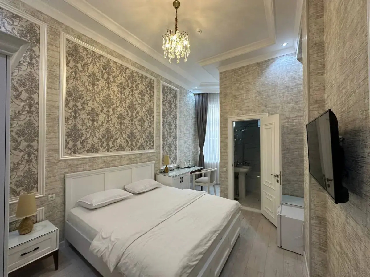 Отель Izumrud Palace