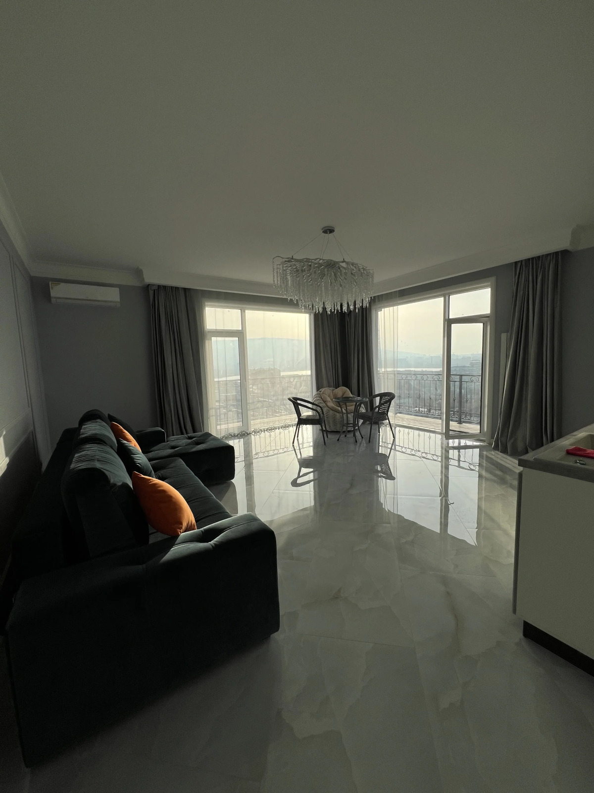 Апартаменты на 19 этаже с видом на море