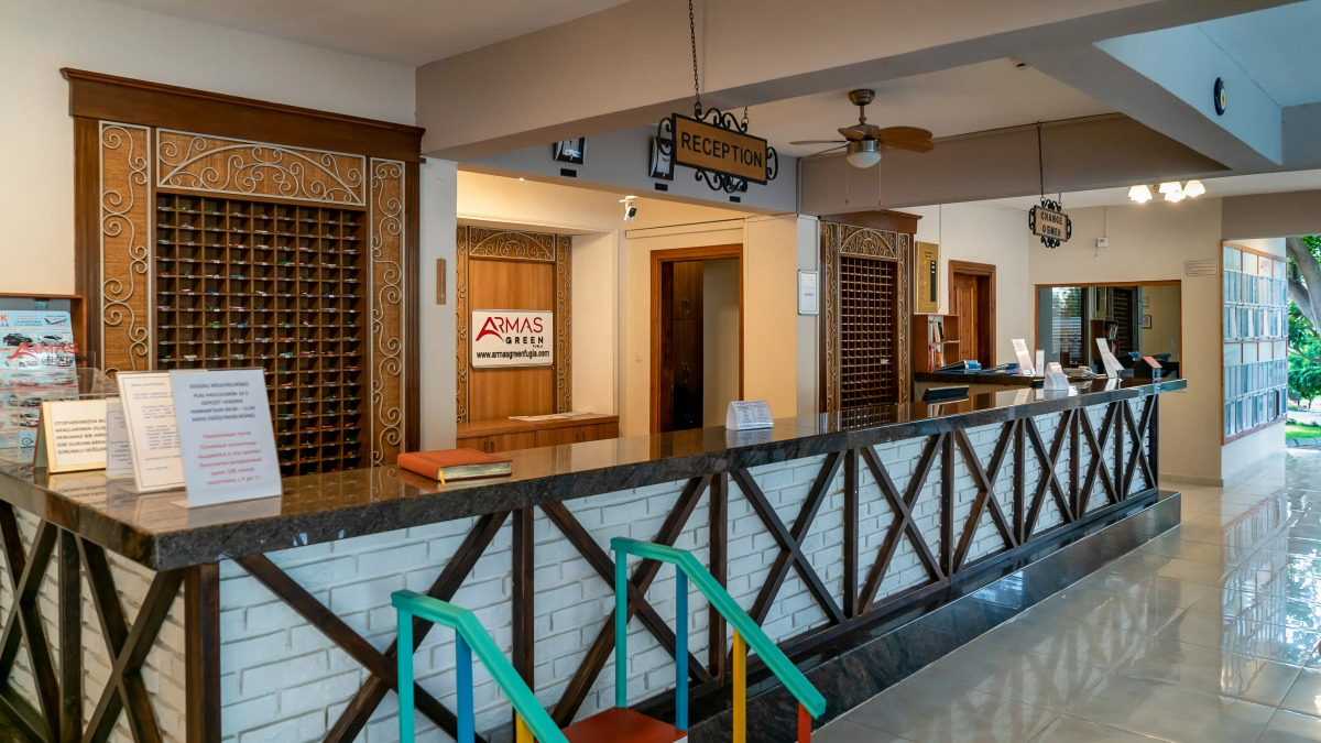 Armas Green Fugla Beach