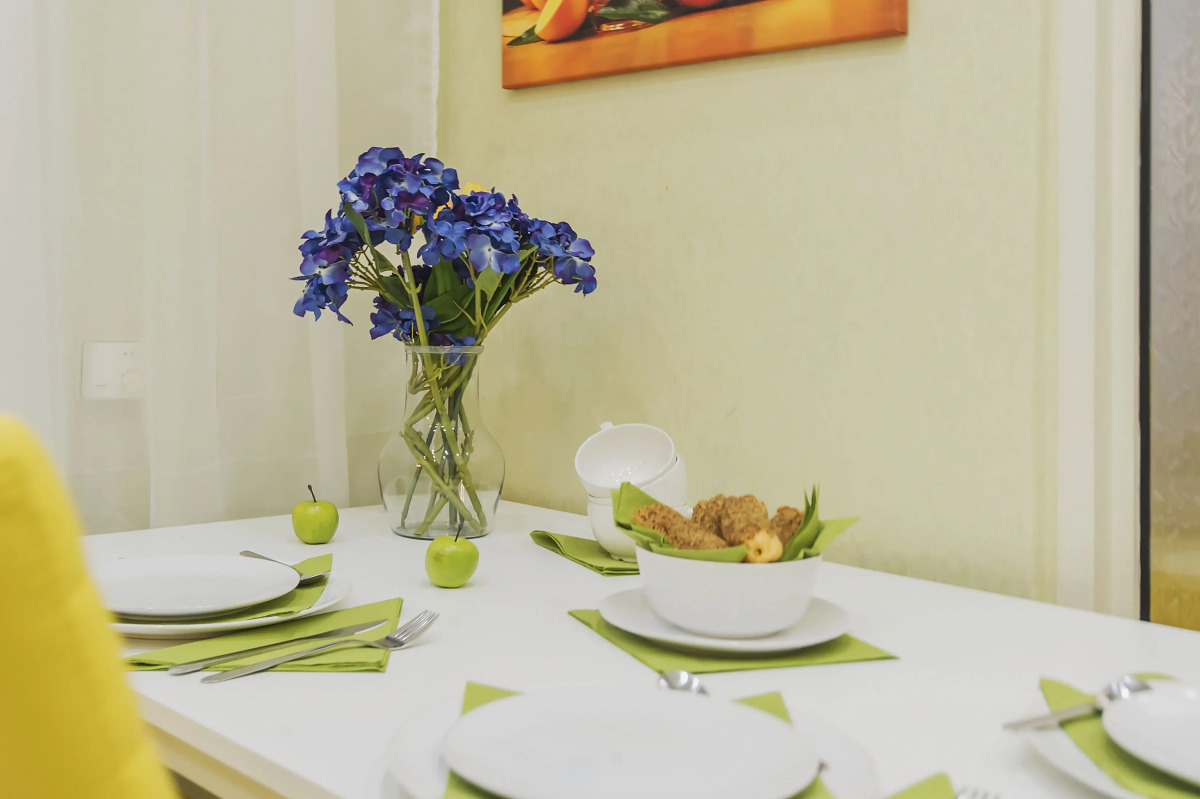 Квартира GM Apartments Стильная Трехкомнатная в центре рядом с МХАТ