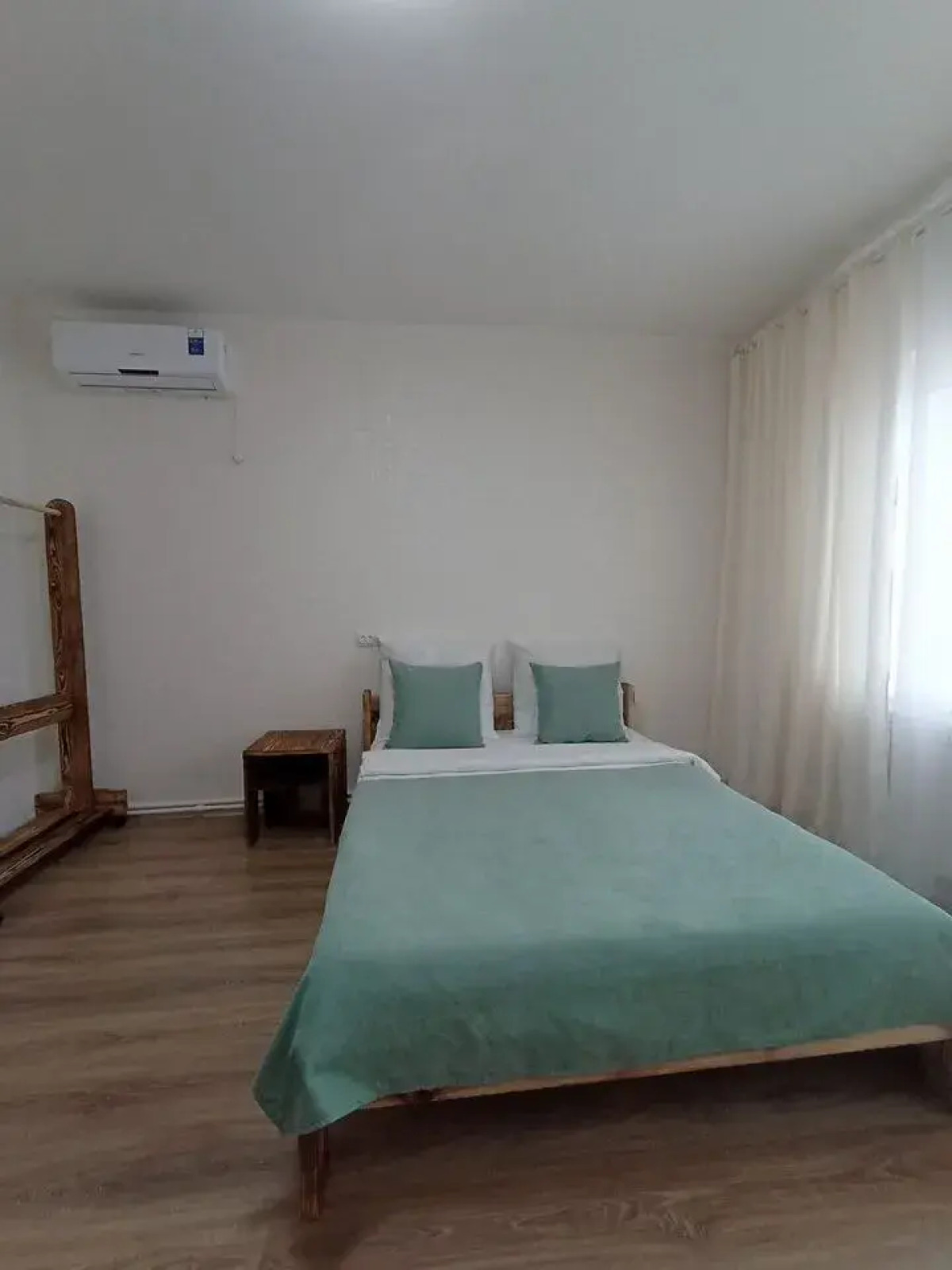 Частный дом у леса