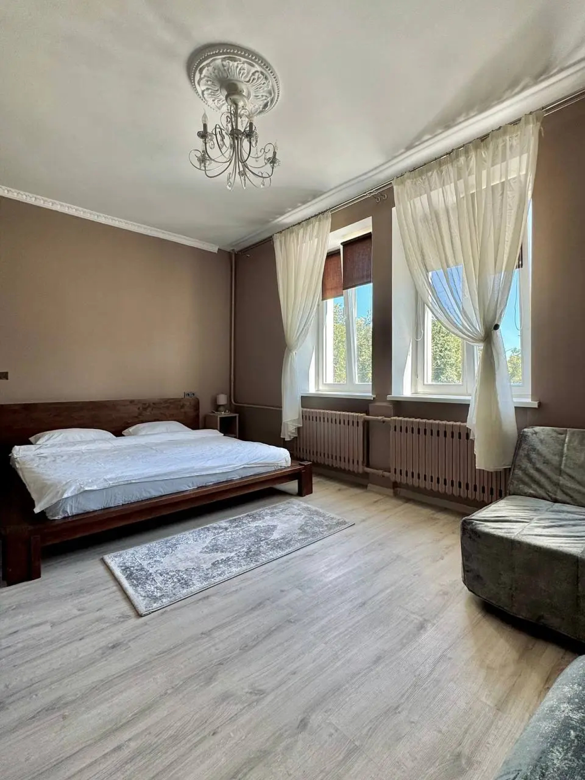 Апартаменты Шикарная уютная Трешка возле Площадь Победы