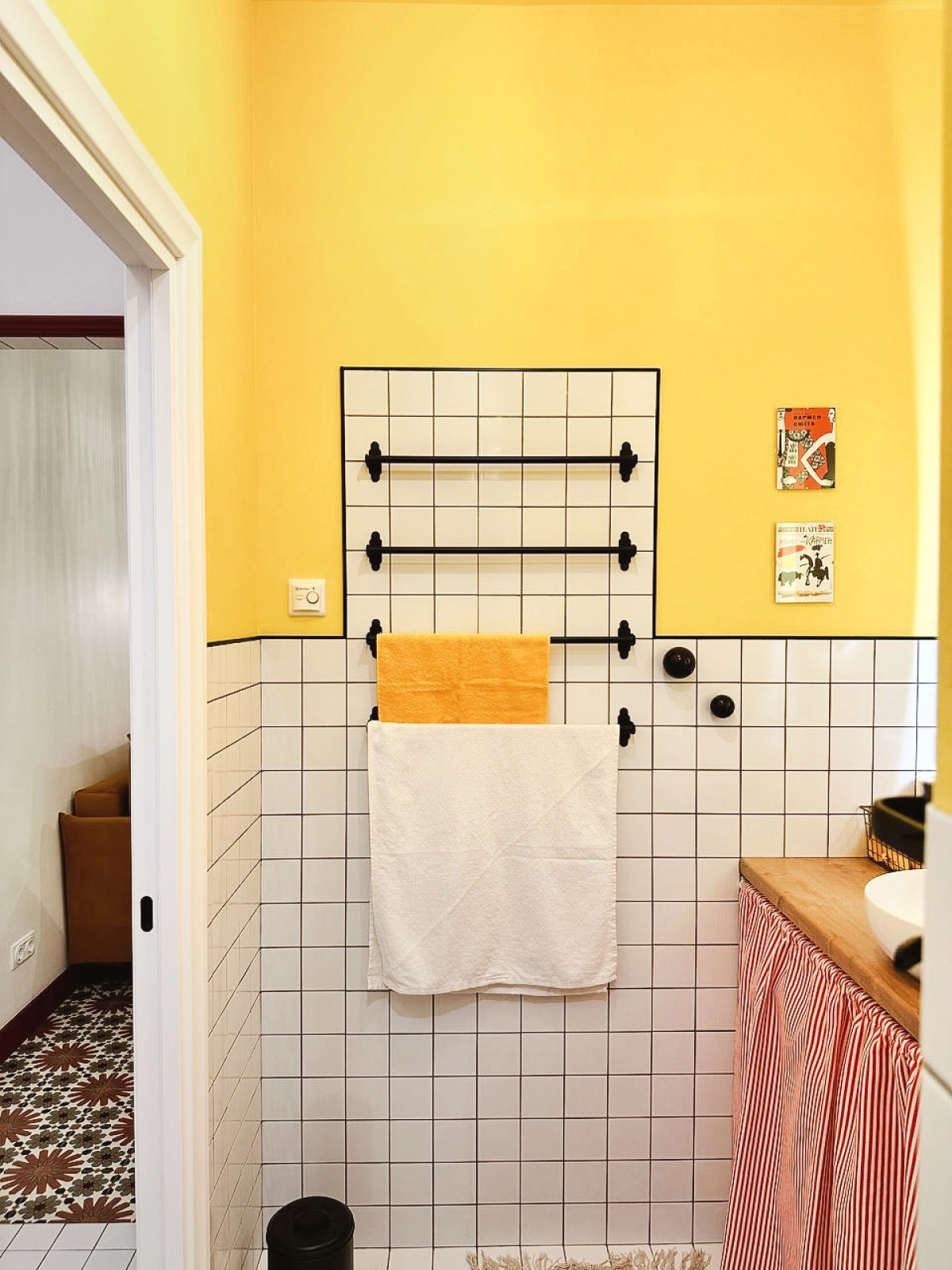 Квартира в тихом дворе с раздельными комнатами и с сауной на Невском