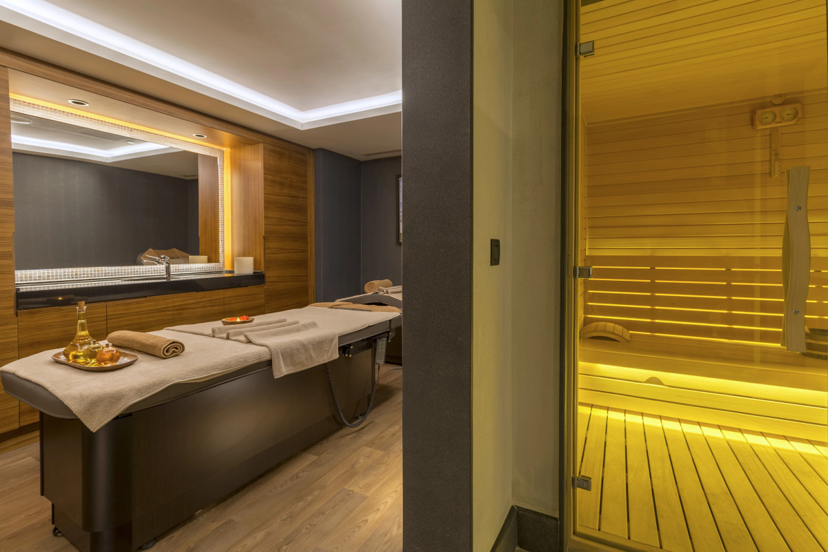 Golden Tulip Istanbul Bayrampasa