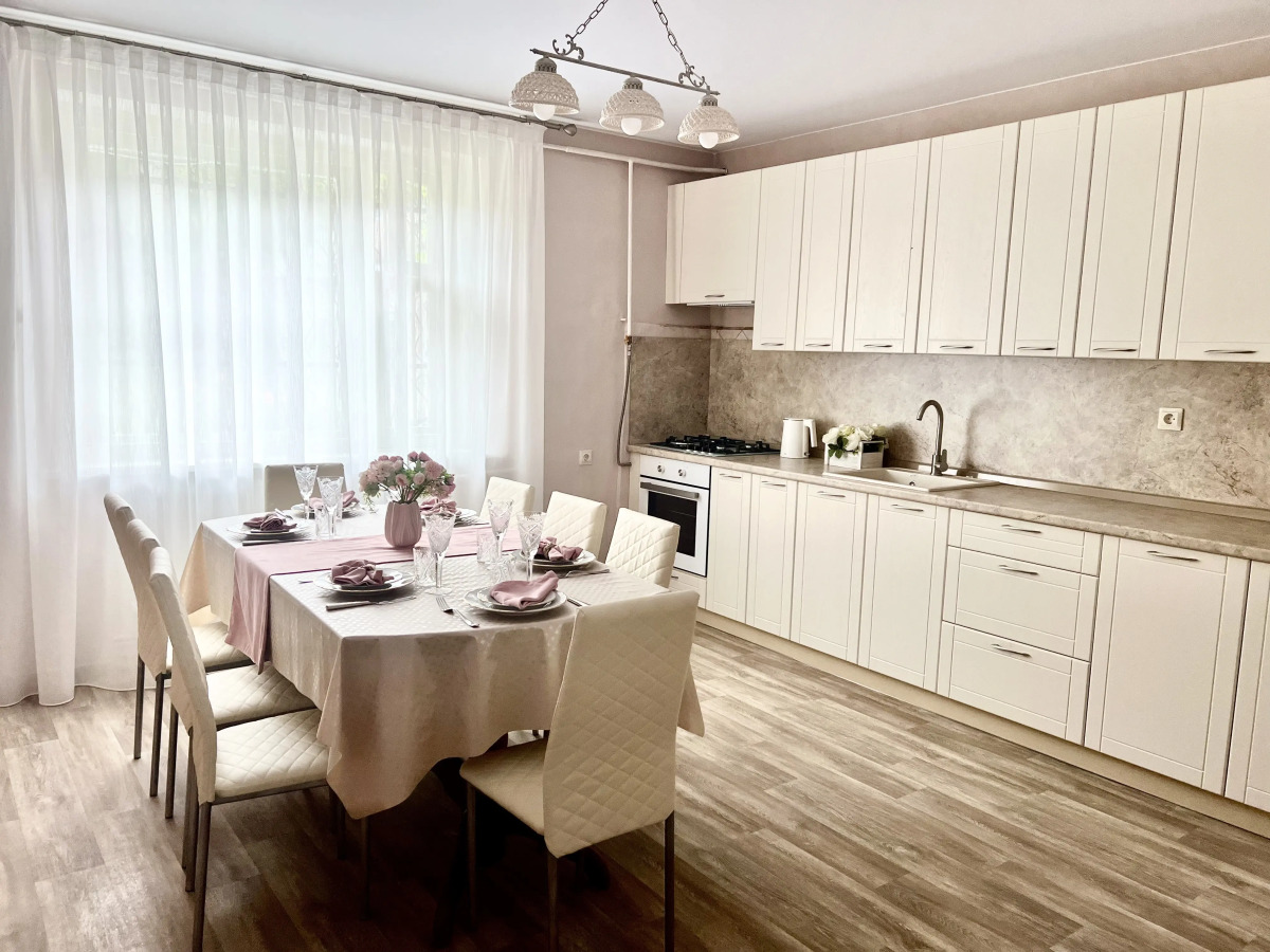 Частный дом Шикарный недалеко от Собора