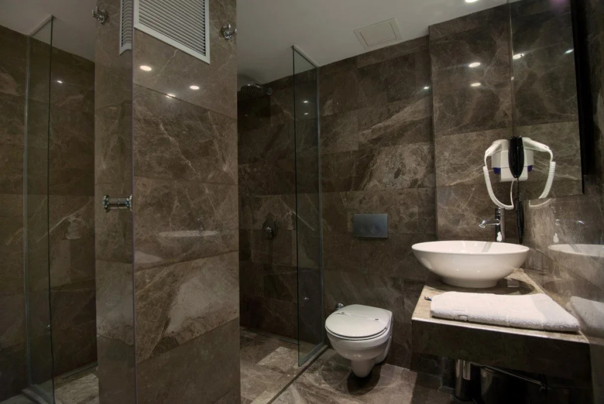 GK Regency Suites