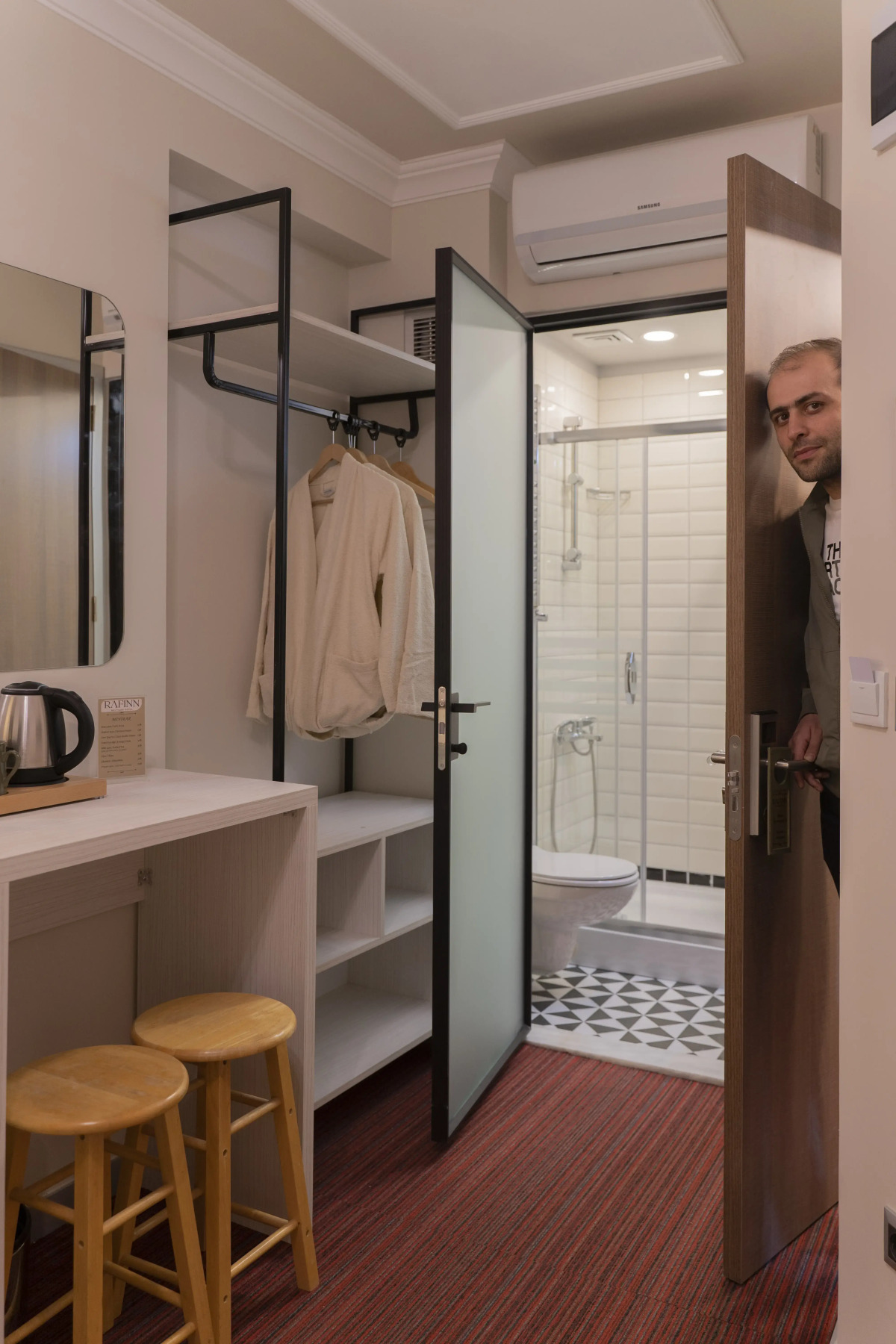 Отель Rafinn Hotel