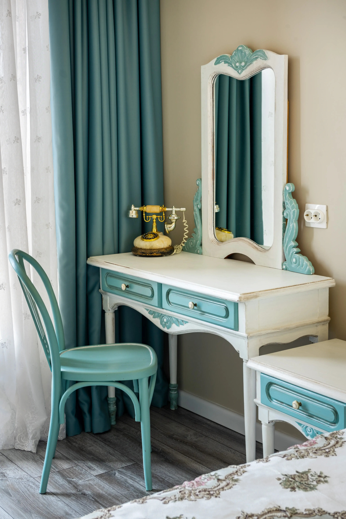 Квартира Окно в Париж