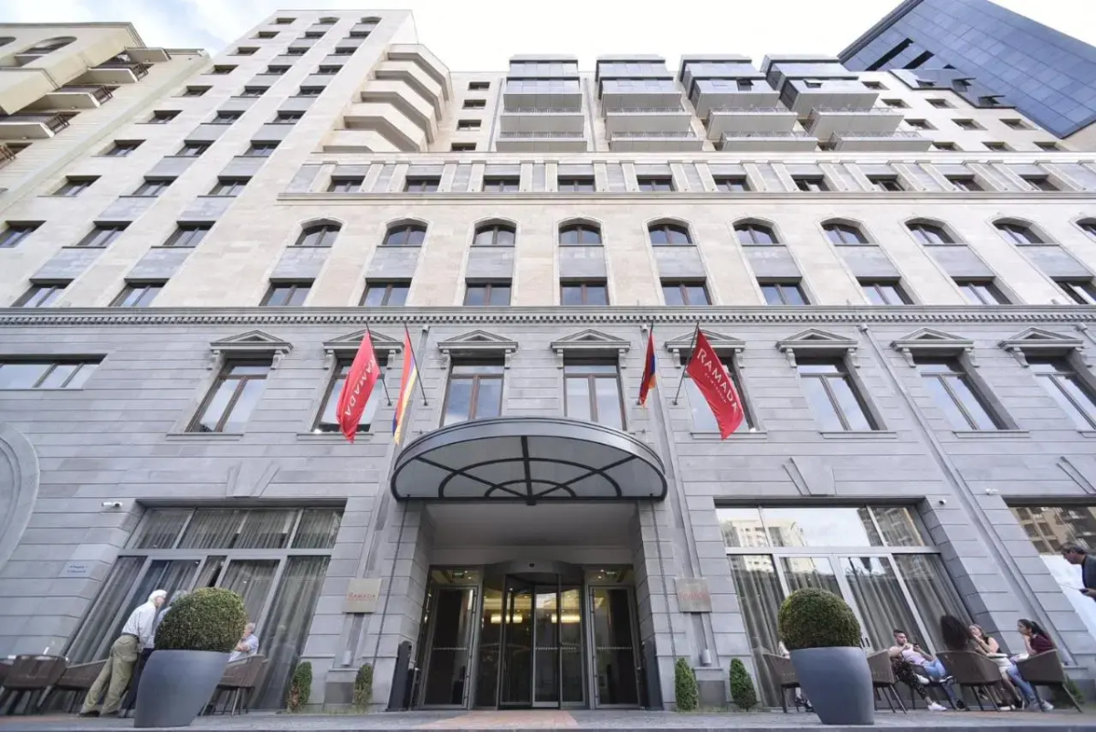 Отель Ramada and Suites by Wyndham Yerevan