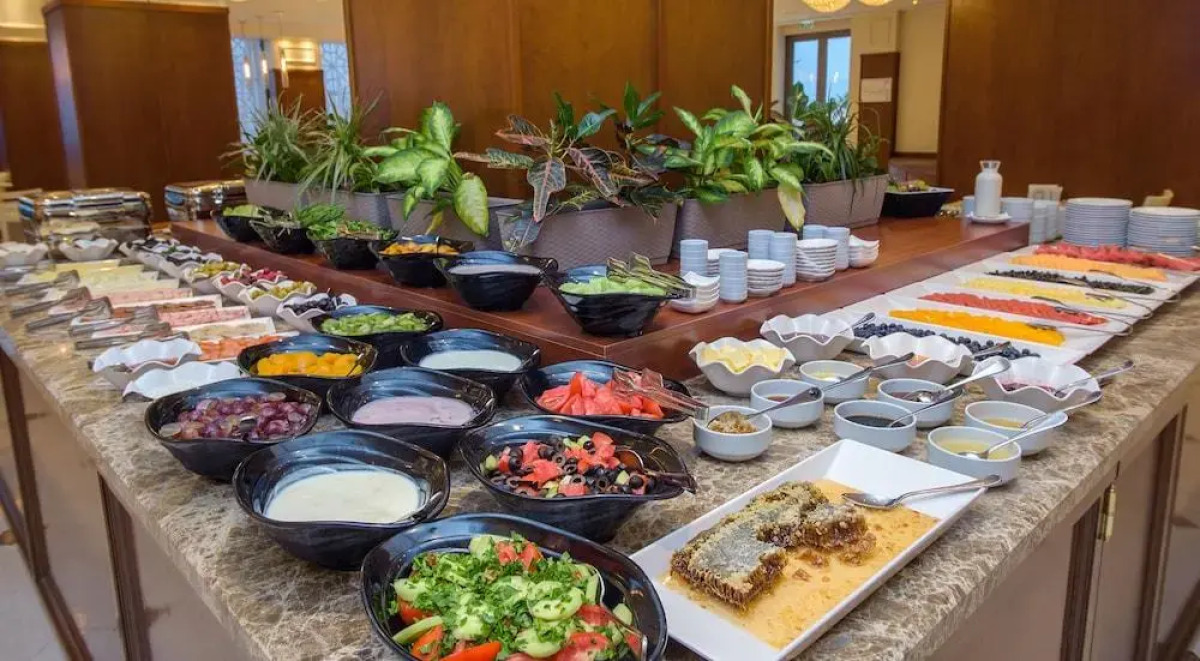 The Grand Gloria Отель