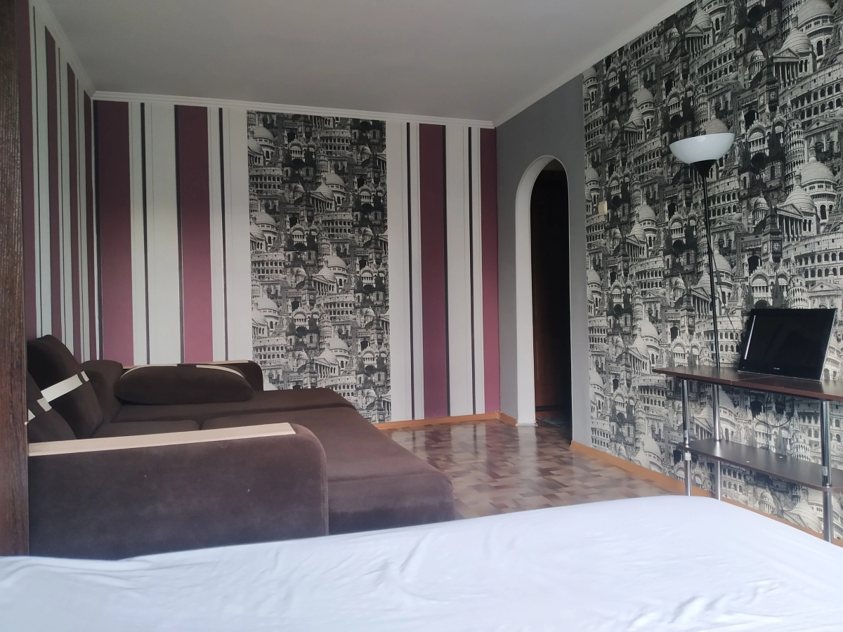 Квартира Две подушки 2+2 на Ленина,125А