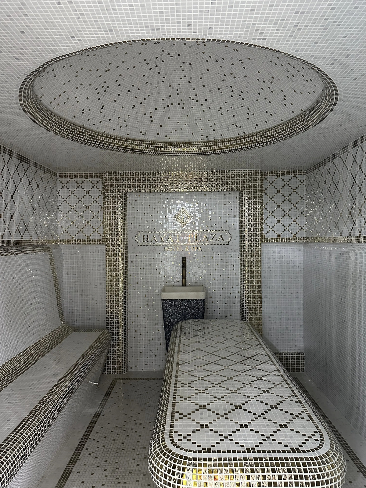 Отель и Спа Hayat Plaza