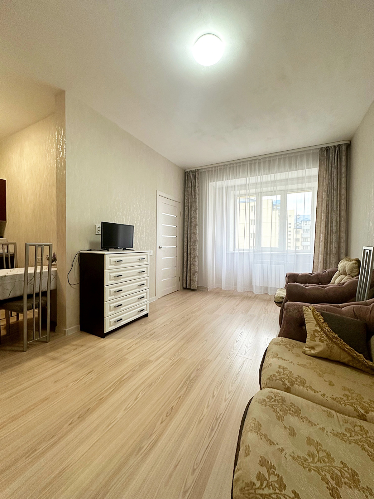 Квартира Двухкомнатная квартира на Радужном