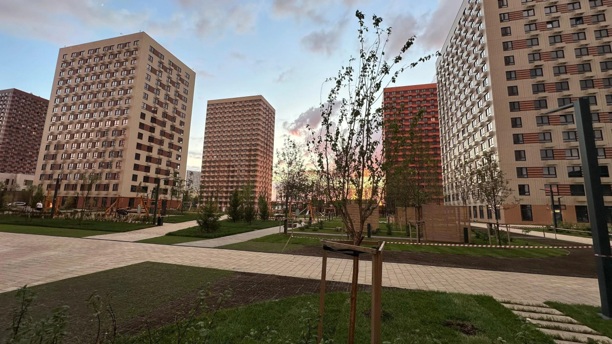 Апартаменты Истоман Студия вид на пруд