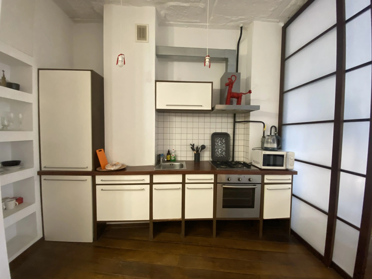 Апартаменты Студия с отдельной спальней в районе вокзала