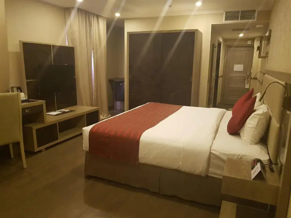 Отель Ramada by Wyndham Bishkek Centre