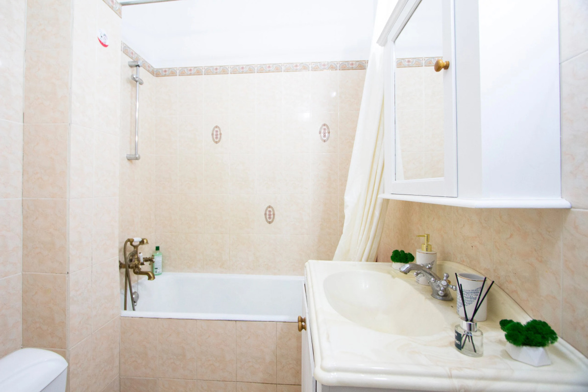 Двухкомнатная квартира возле Кремля