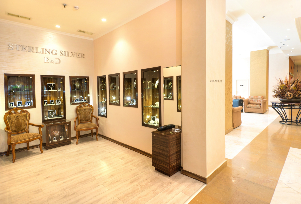 Отель Ани Плаза