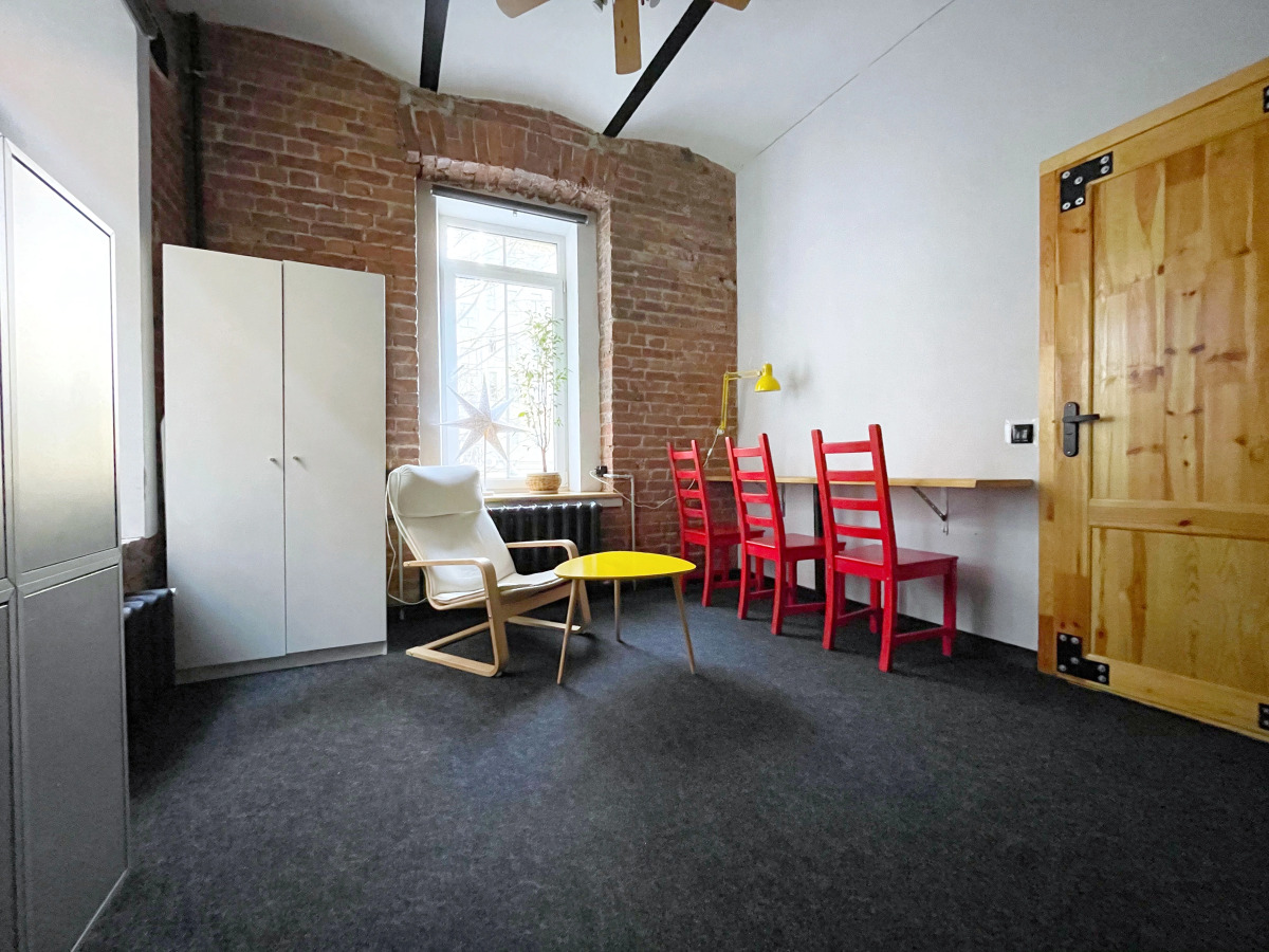 Хостел BookCase Hotel&Hostel