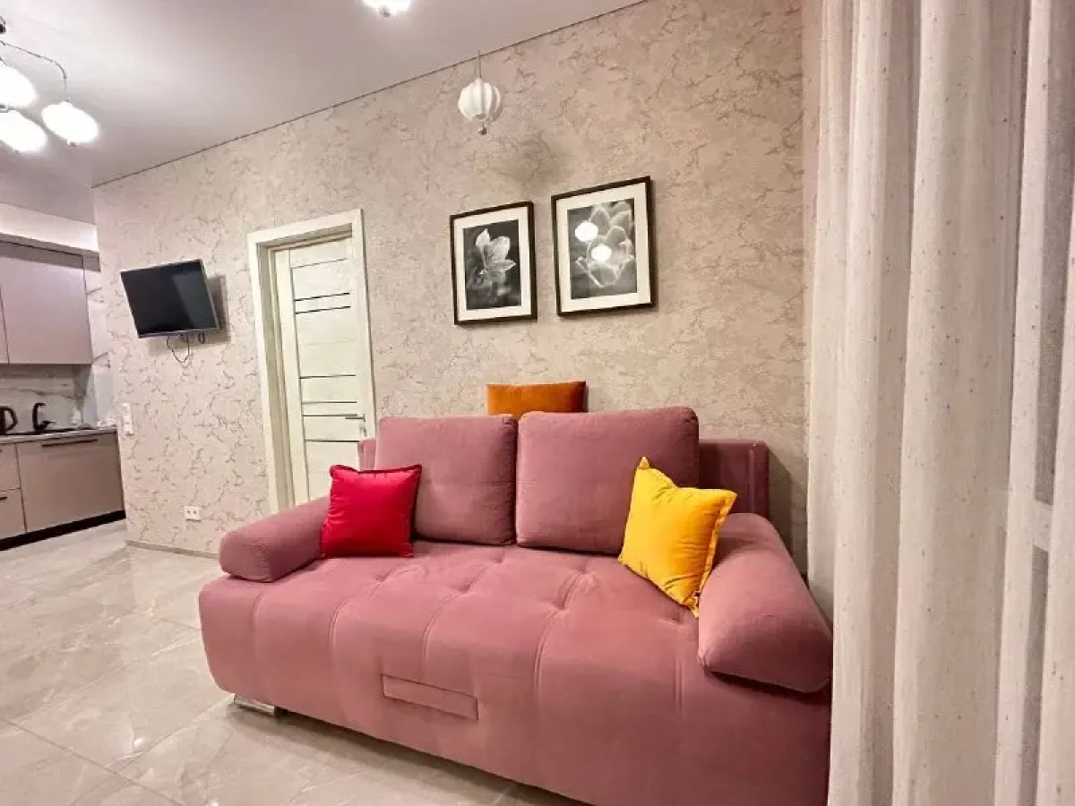 Море квартир с видом на зеленую бамбуковую рощу