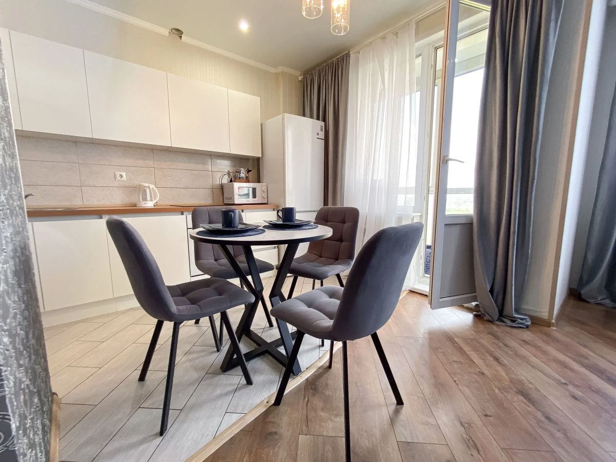 Апартаменты с камином и видом на реку у ТЦ Аквамолл