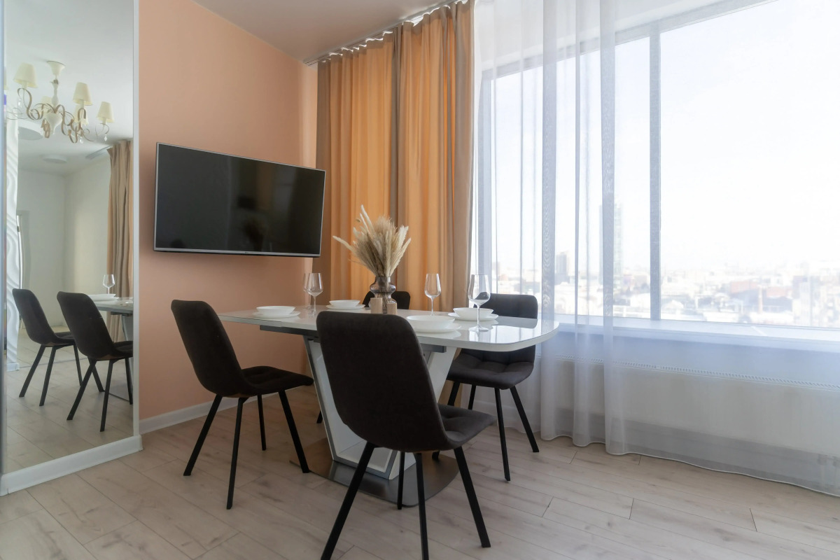 14 Апартаменты RADIUS Малышева 42А (11)