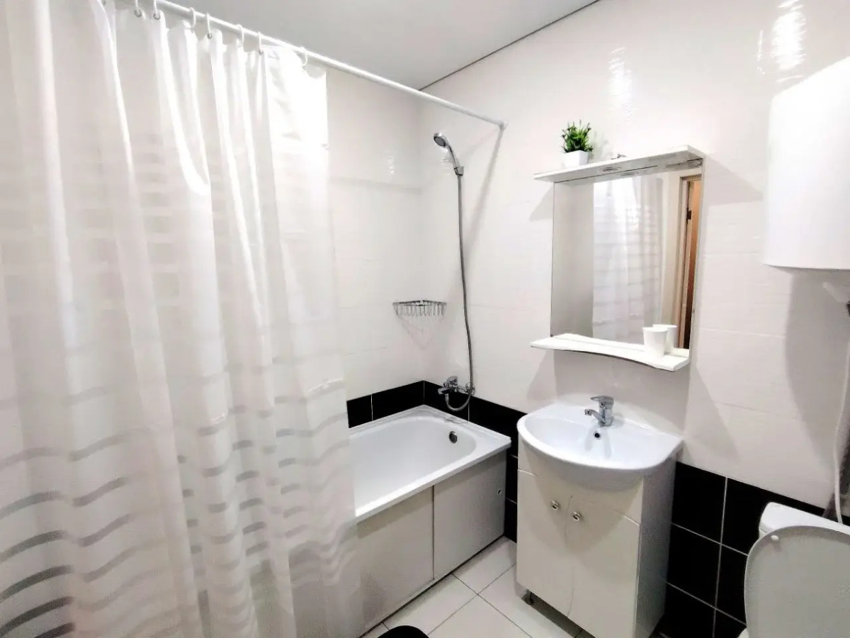 Квартира на цокольном этаже спасающие от жары с кухонной зоной