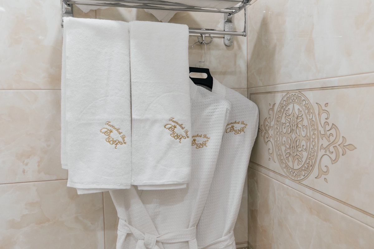 Отель Дизак