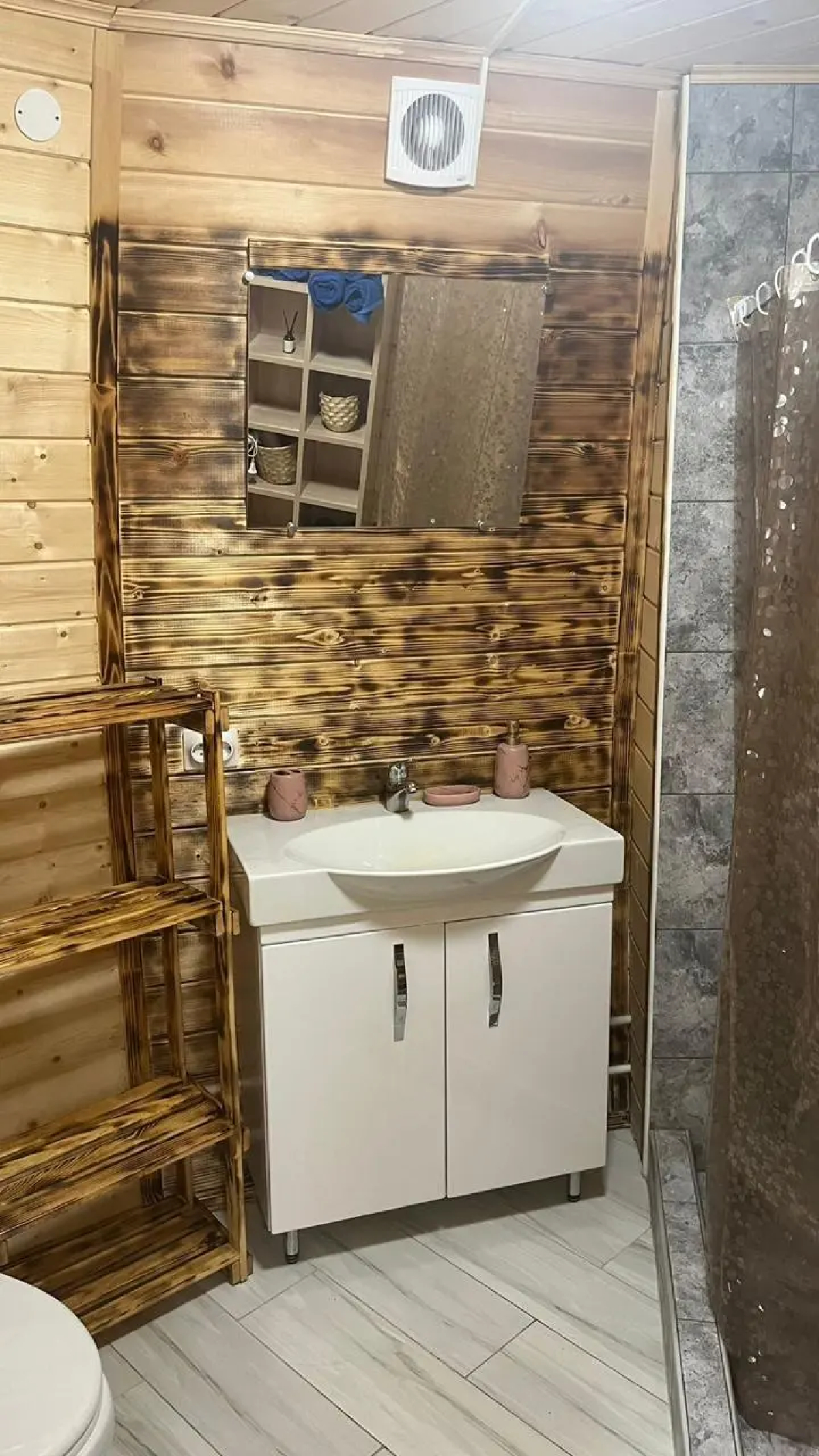 Гостевой дом Рай в шалаше в Коробицыно