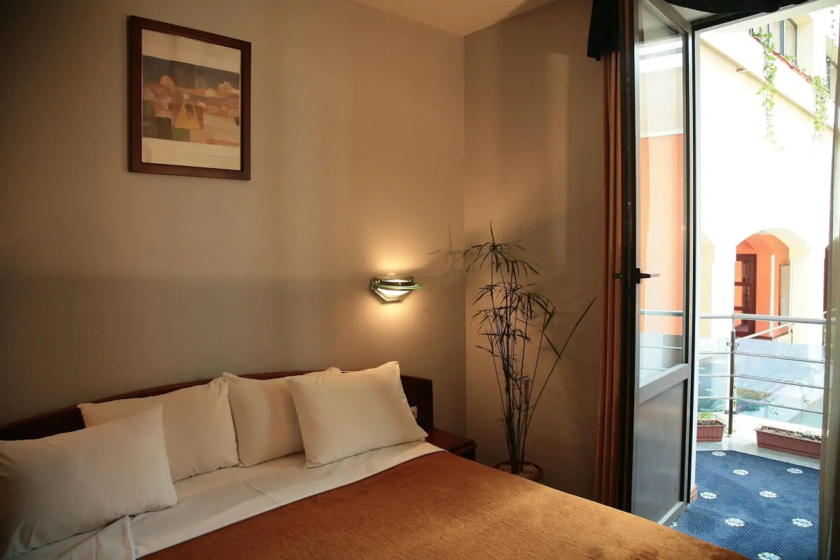 Отель Арарат