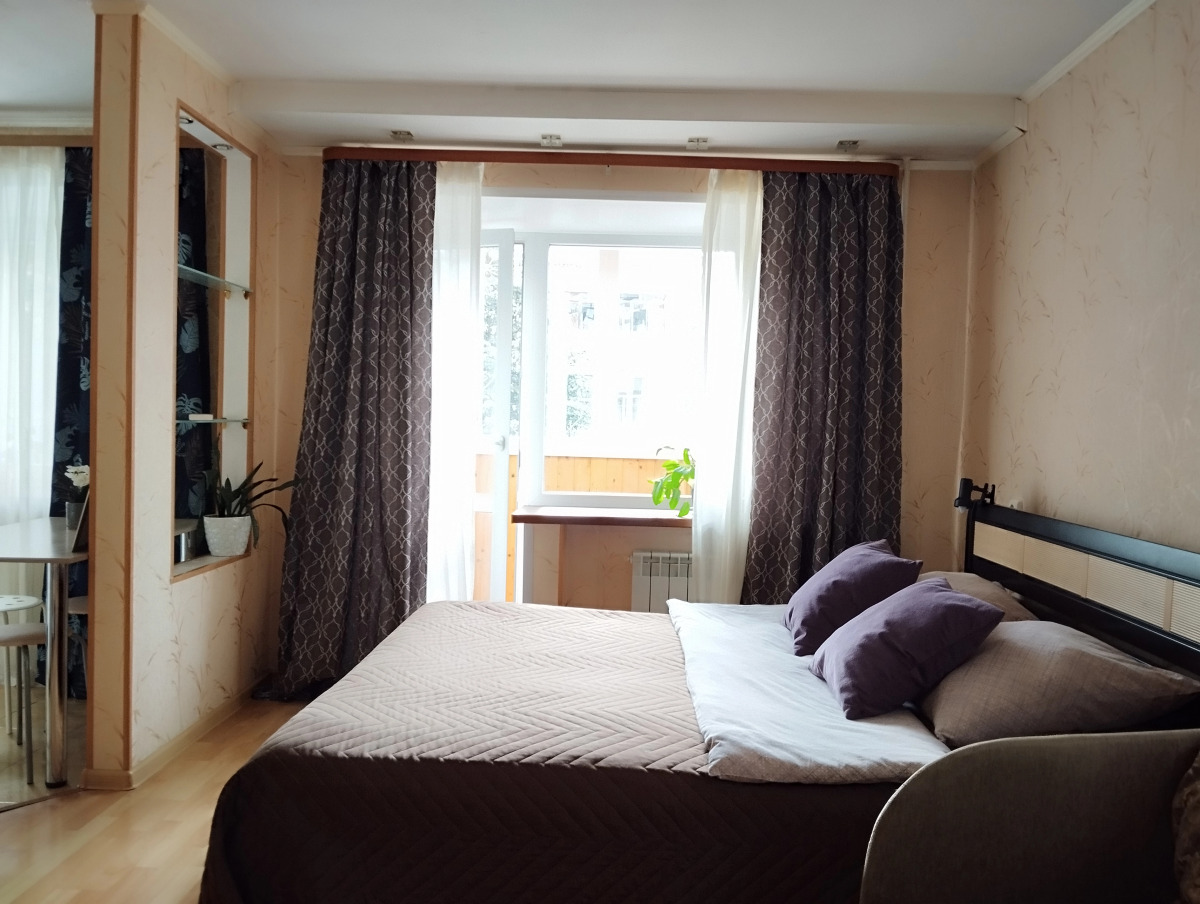 Апартаменты Студия с балконом 20 минут от центра