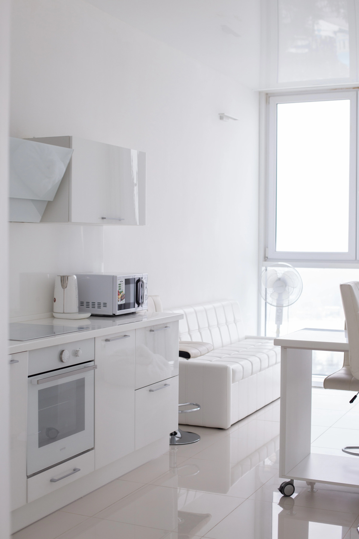 Апартаменты Белая Романтическая Студия с Панорамным Видом