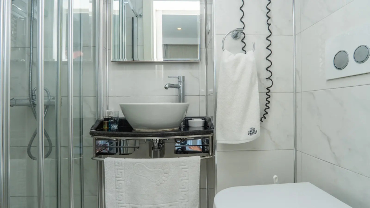 Отель Ten Rooms Istanbul Hotel