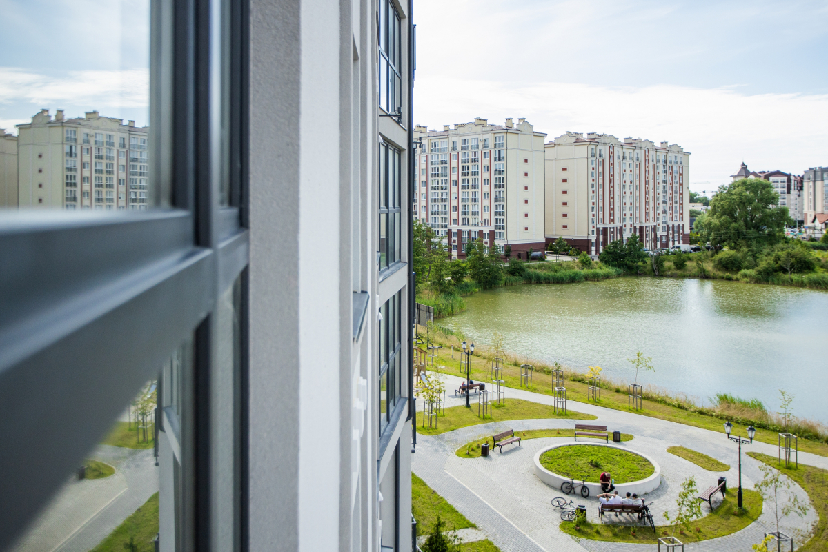 Квартира с видом на озеро