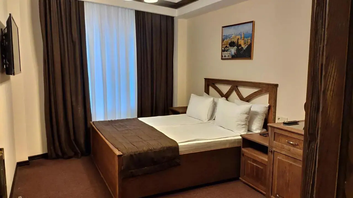 Maajid Hotel & Restaurant