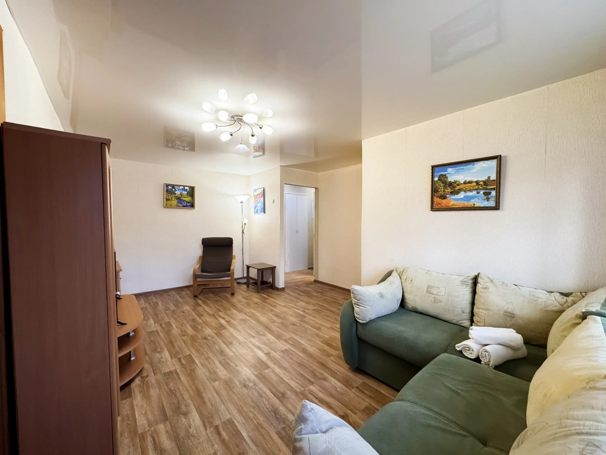 Квартира 2-комнатная на Карла Маркса 9