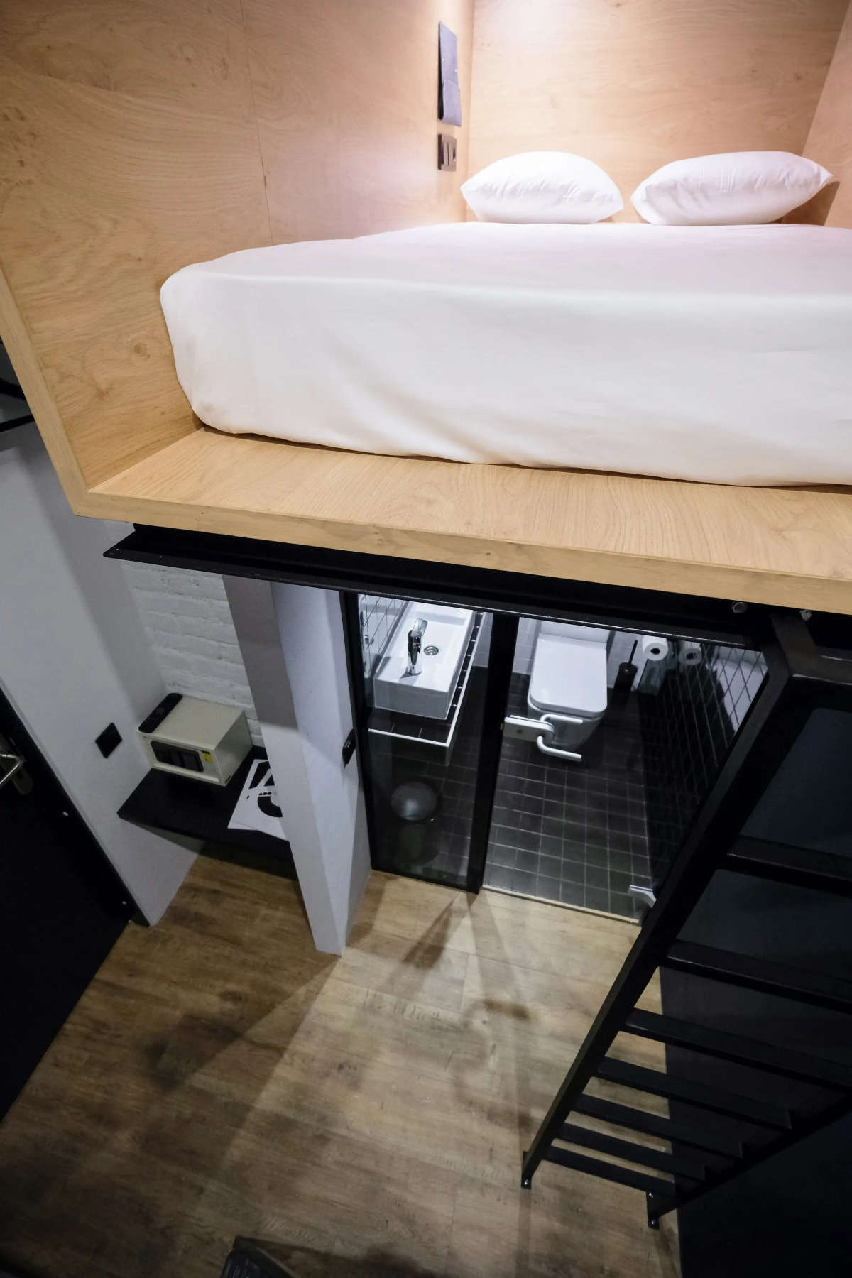 Капсульный отель inBox