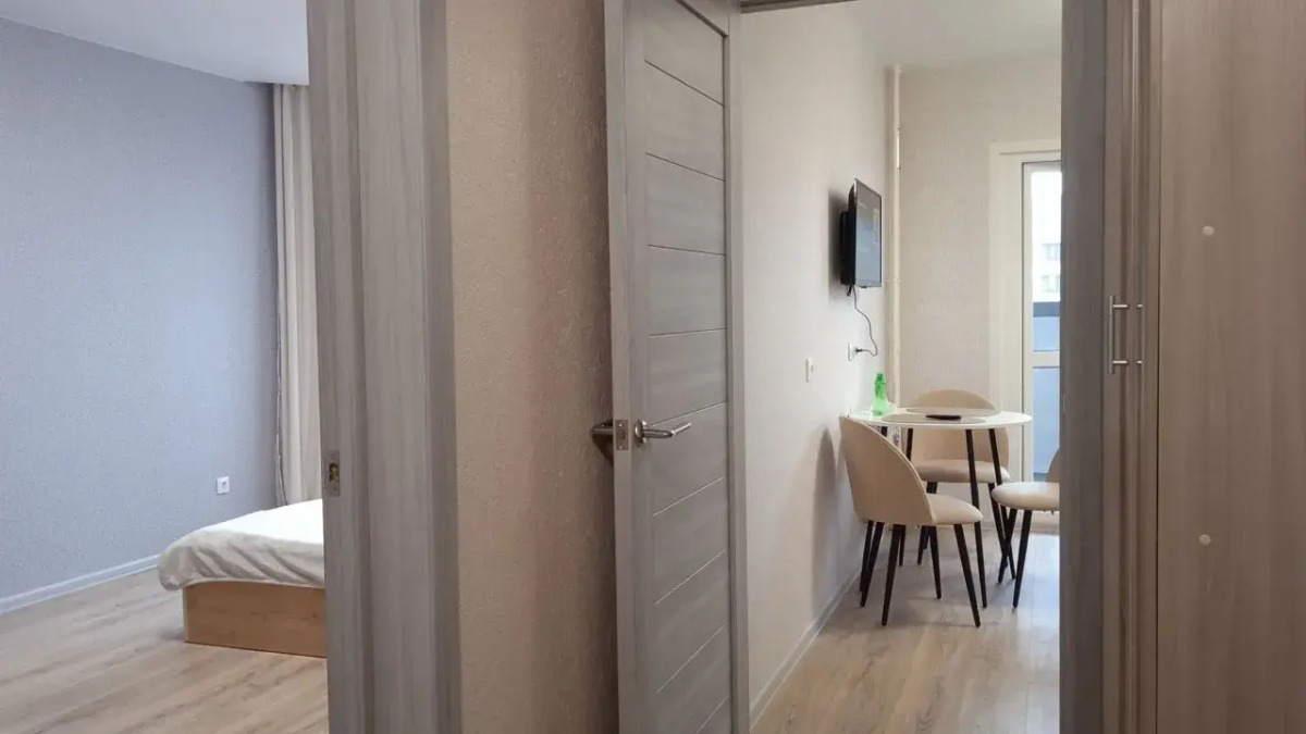 Квартира на улице 9 Января 68/1к2