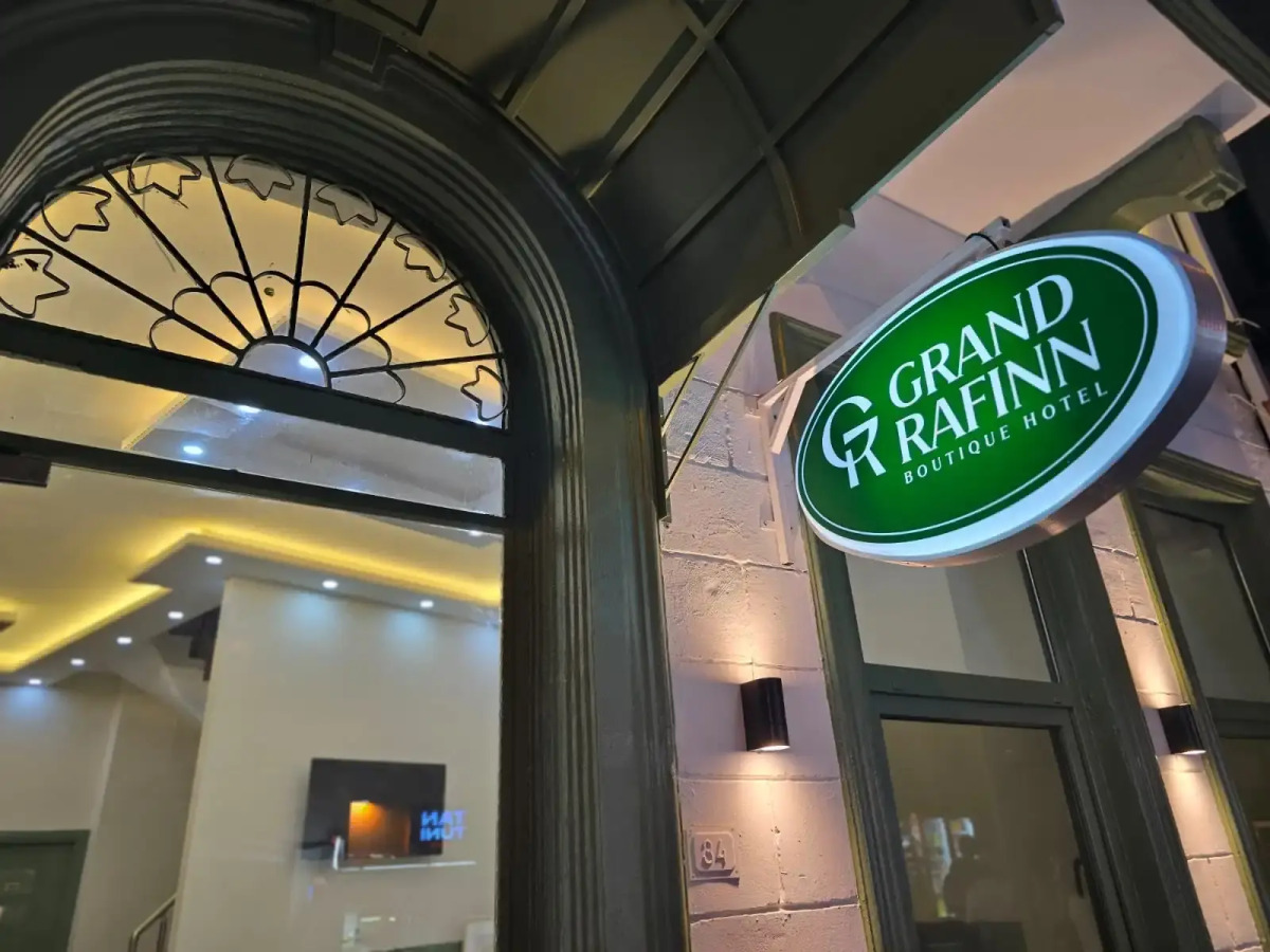 Отель Grand Rafinn