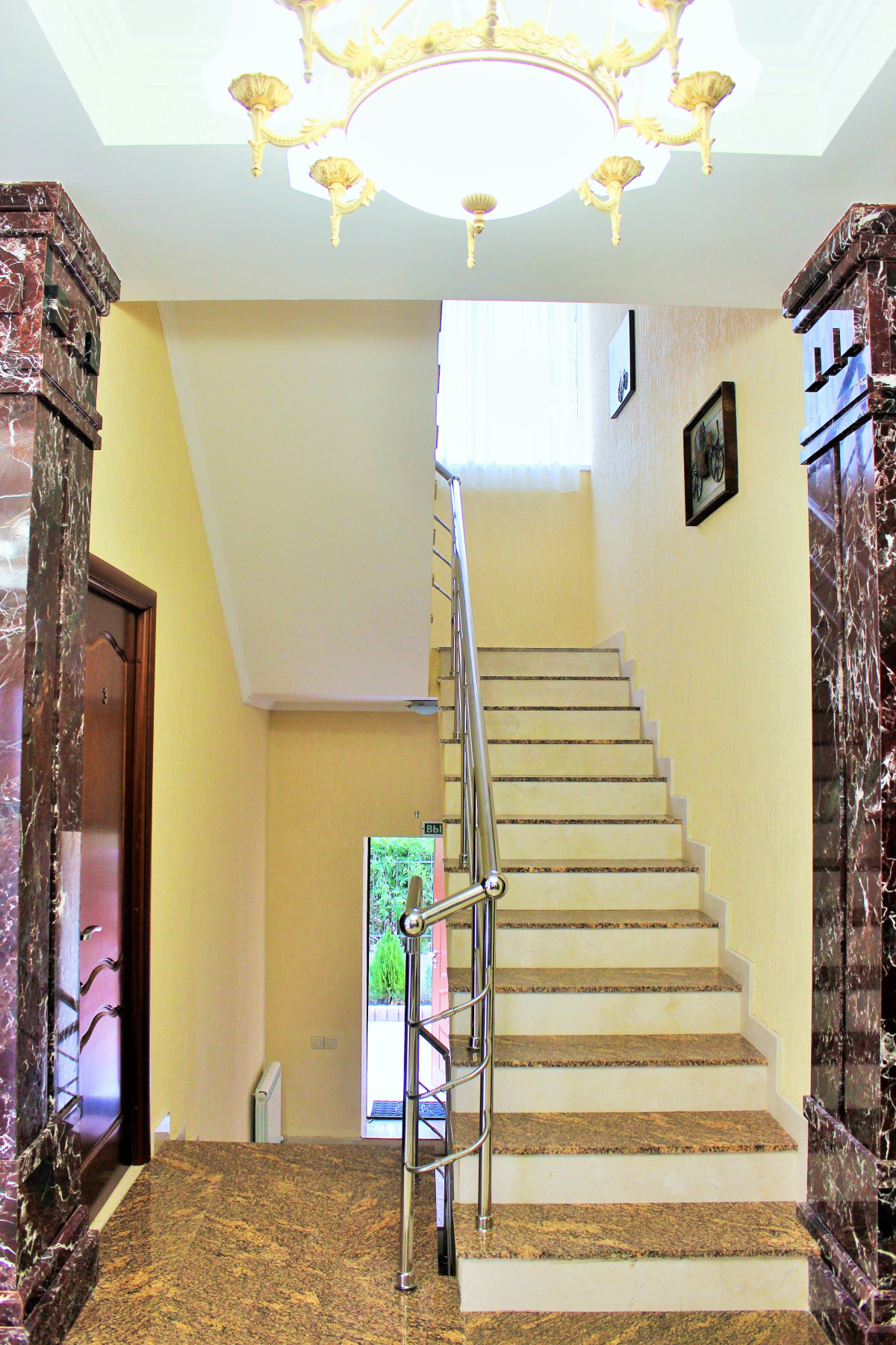 Отель Гермес